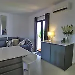 R795 Capistrano Playa 610 아파트 네르하